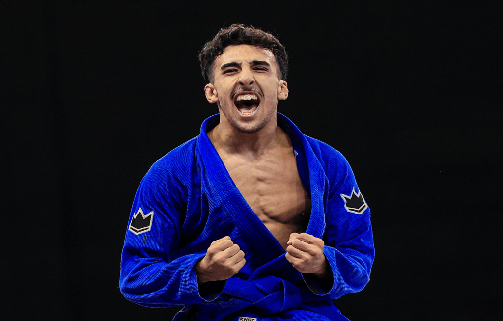 Giovanni Suárez, tras ganar su combate por el oro en Serbia