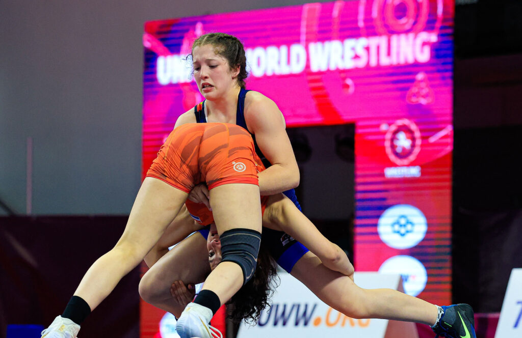 Recuero, bronce europeo U15, alarga el buen momento de la lucha española 2 Marta, contra Países Bajos en cuartos de final del Europeo (UWW)