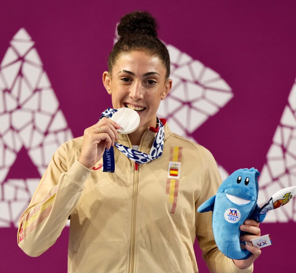 Carla y Lydia suman dos platas y elevan a tres las medallas en Taranto 2 Carla Jaume, en el podio con la medalla de plata (COE)